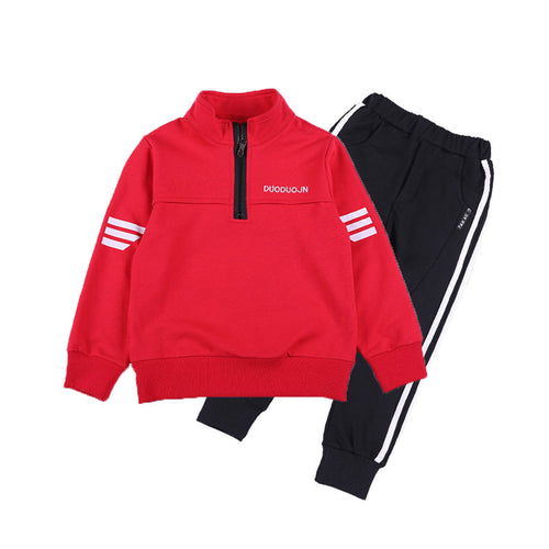 Conjunto de primavera infantil para menino, com duas opções de roupa casual e desportiva. Conjunto escolar infantil de primavera.
