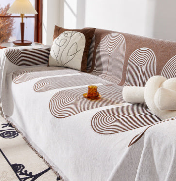 Capa de sofá universal completa e simples, em tecido, com almofada.