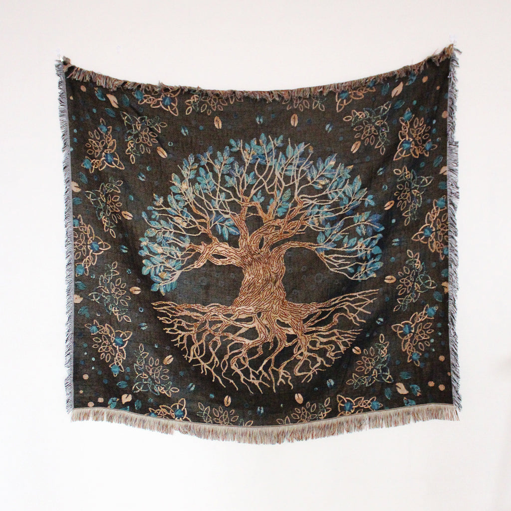 Capa de sofá estilo boho casual com franjas
