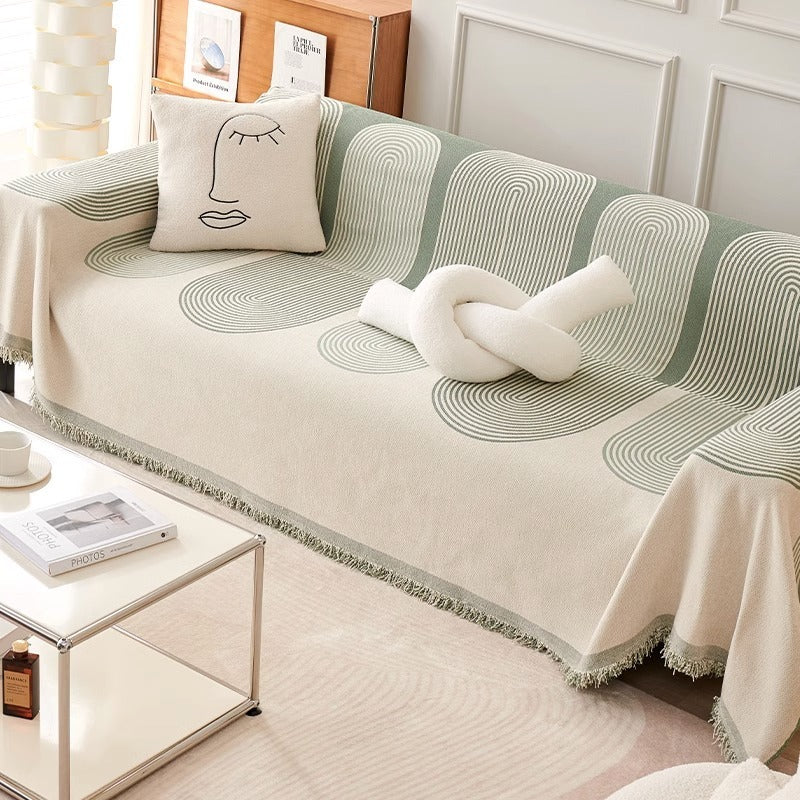 Capa de sofá universal completa e simples, em tecido, com almofada.