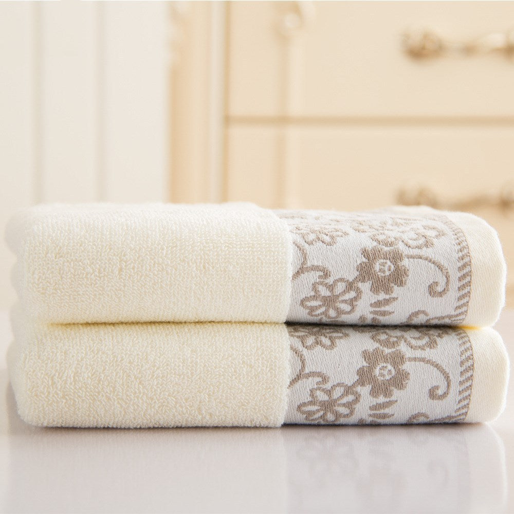 Toalha absorvente em algodão jacquard com estampado de flor de glicínia, 32 fios.