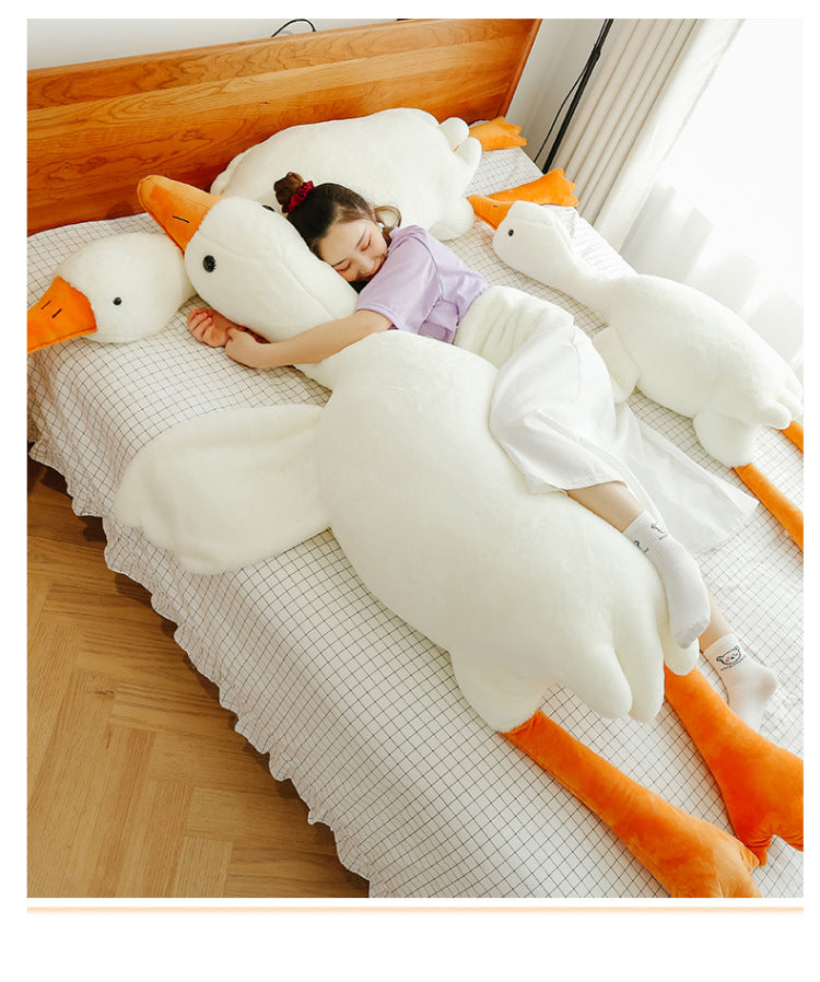 Coussin en peluche représentant une grosse oie blanche mignonne