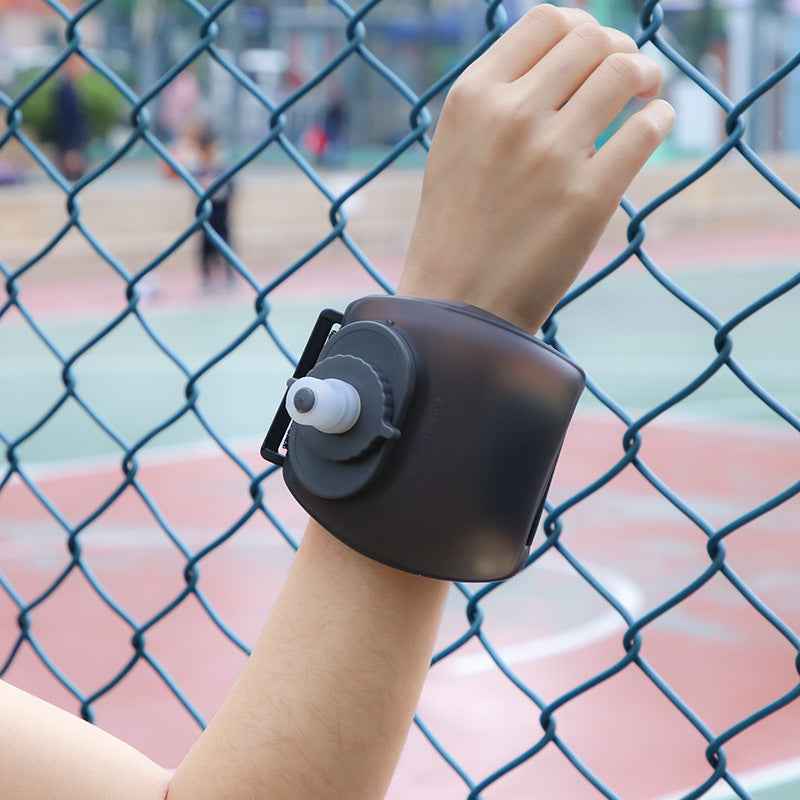 Outdoor wrist water bottle