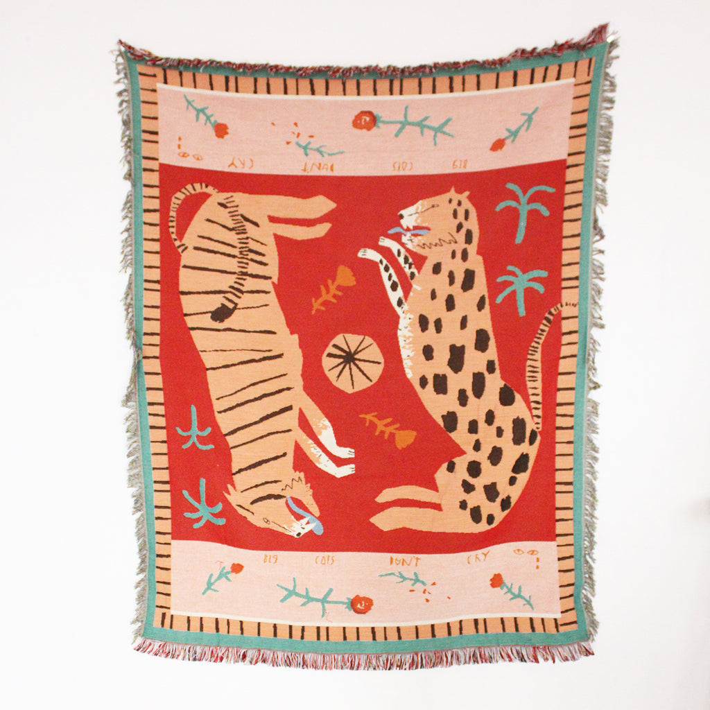 Capa de sofá estilo boho casual com franjas