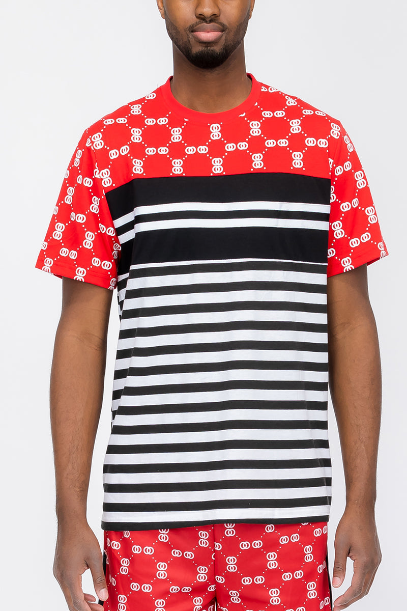 Linked T-shirt WT8771 model wearing a red patterned tee with black and white stripes.