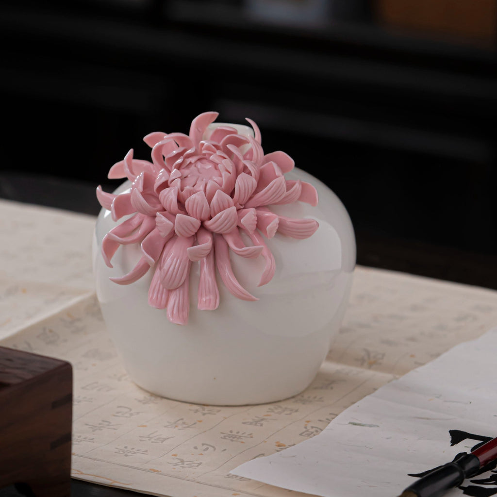 Hand Held Ceramic Flower Vase Pink