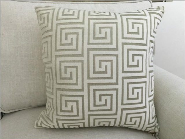 Housse de coussin décorative en flanelle pour canapé