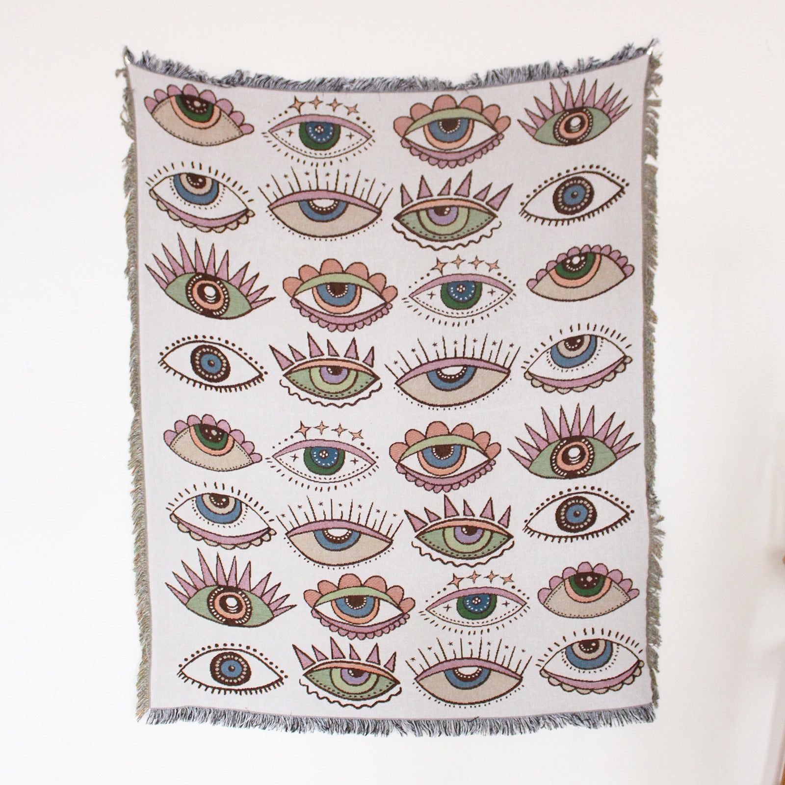 Capa de sofá estilo boho casual com franjas