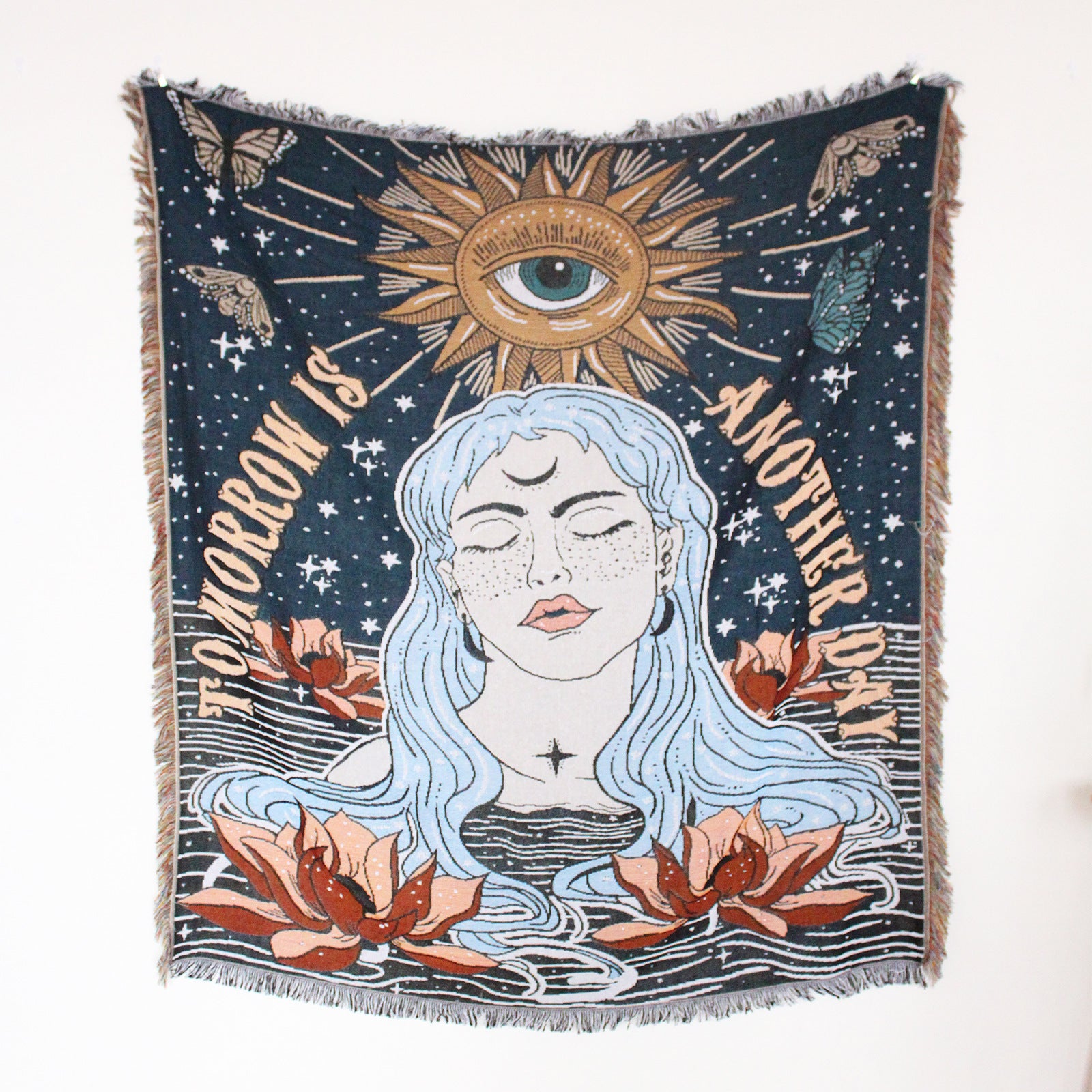 Capa de sofá estilo boho casual com franjas