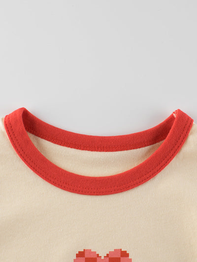 Plaid Red Heart Printing Girls’ T-Shirt In European And American Style close-up of red collar